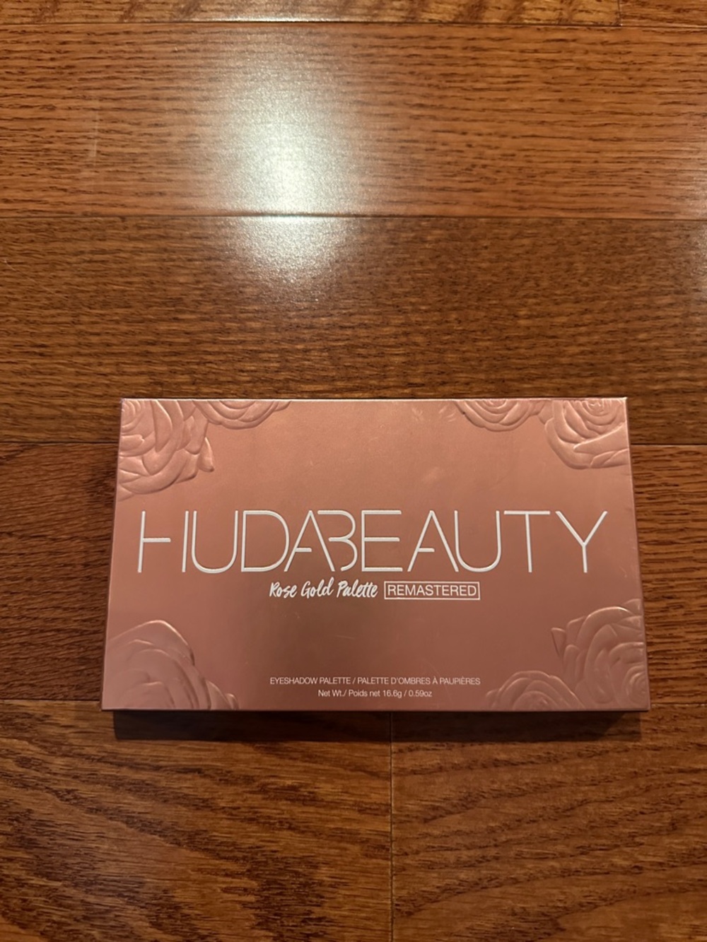 HUDA BEAUTY Rose Gold Palette – Metallic Rose & Soft Pink Shades